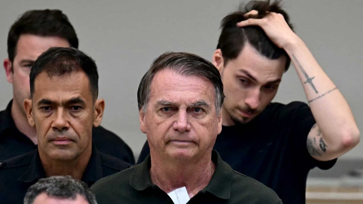 Prisão domiciliar de Bolsonaro termina na quinta; prorrogação depende de Moraes e é impactada por apreensão de arma
