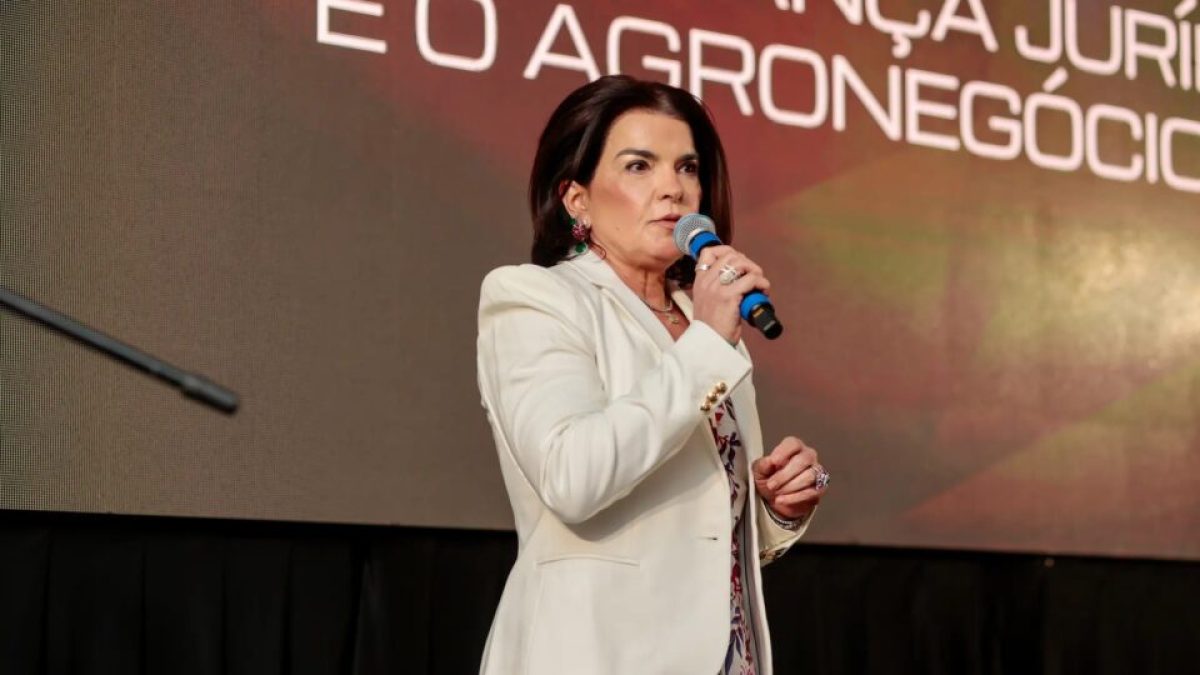 Juíza defende alta remuneração de magistrados em meio a críticas a penduricalhos