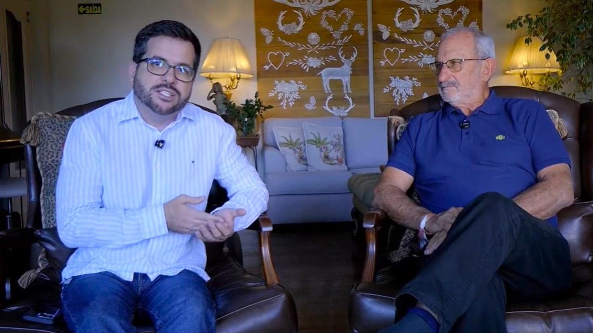 Sobrevivente do voo 571 relembra 73 dias nos Andes em entrevista