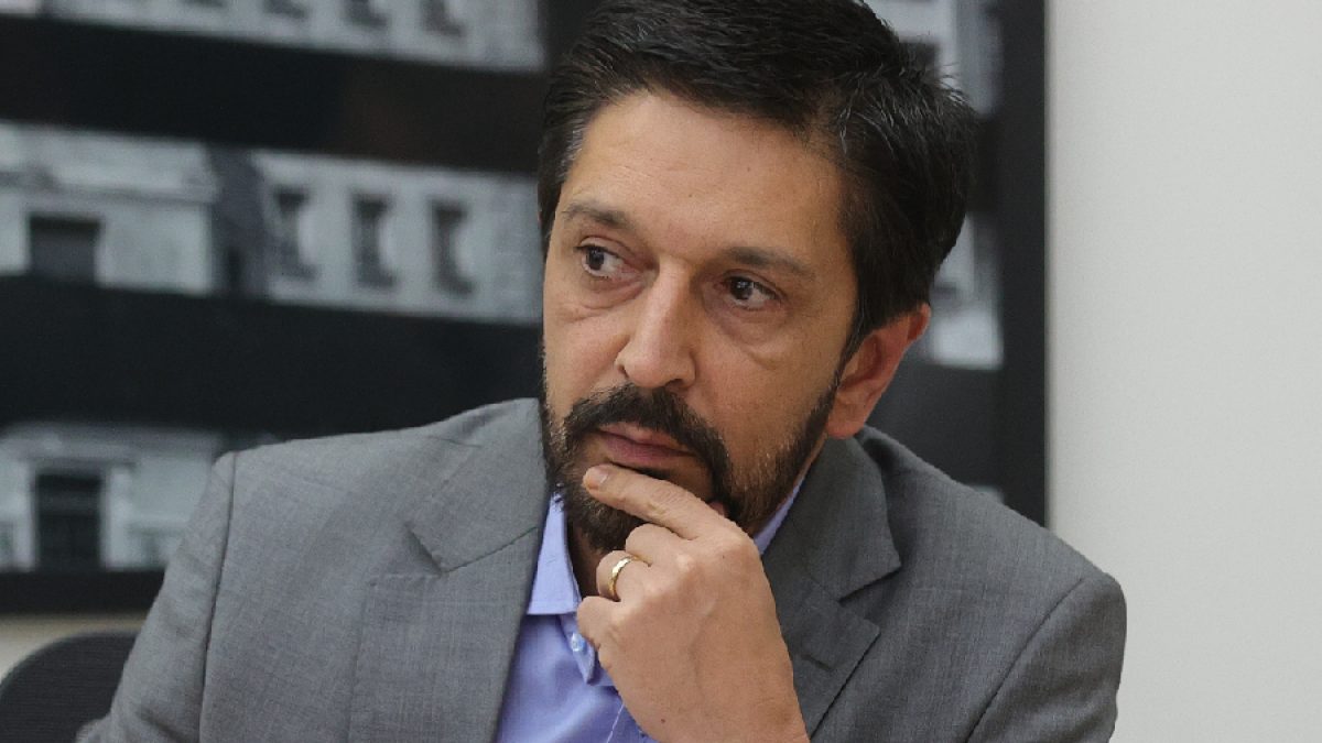 O slogan da prefeitura de SP que rendeu multa a Ricardo Nunes