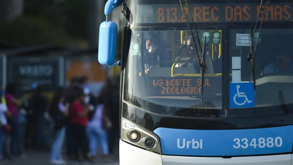 Lula sanciona marco do transporte público com vetos e novas regras de financiamento