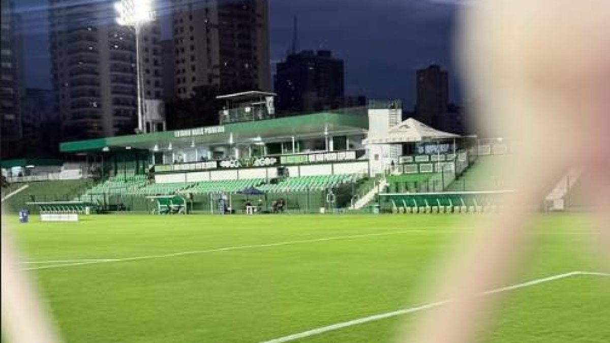 Goiás x Operário-PR: onde assistir ao vivo, horário e escalações