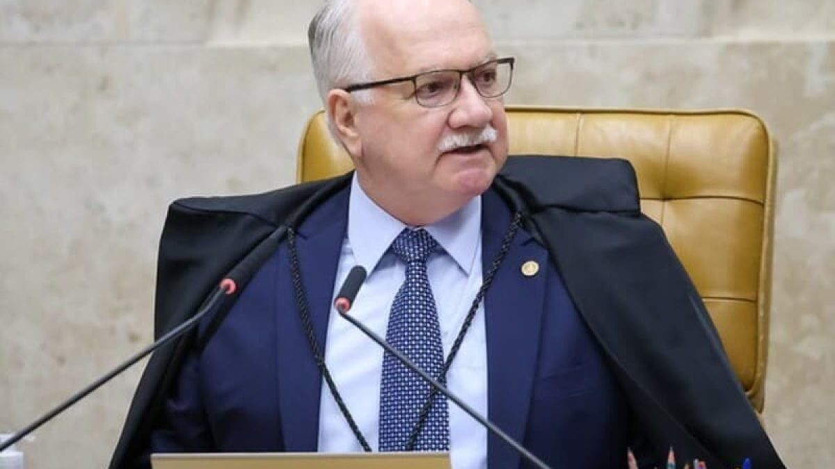 Fachin adia retomada do julgamento de ações sobre "uberização"