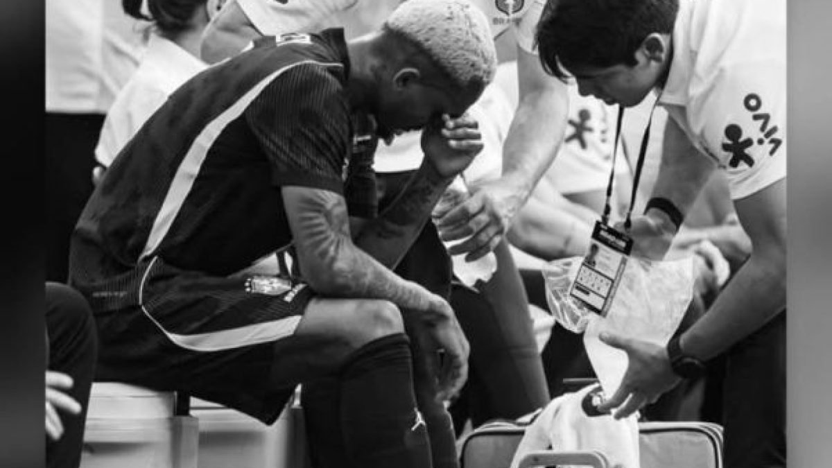 Neymar apoia Wesley após corte da Seleção Brasileira para a Copa do Mundo