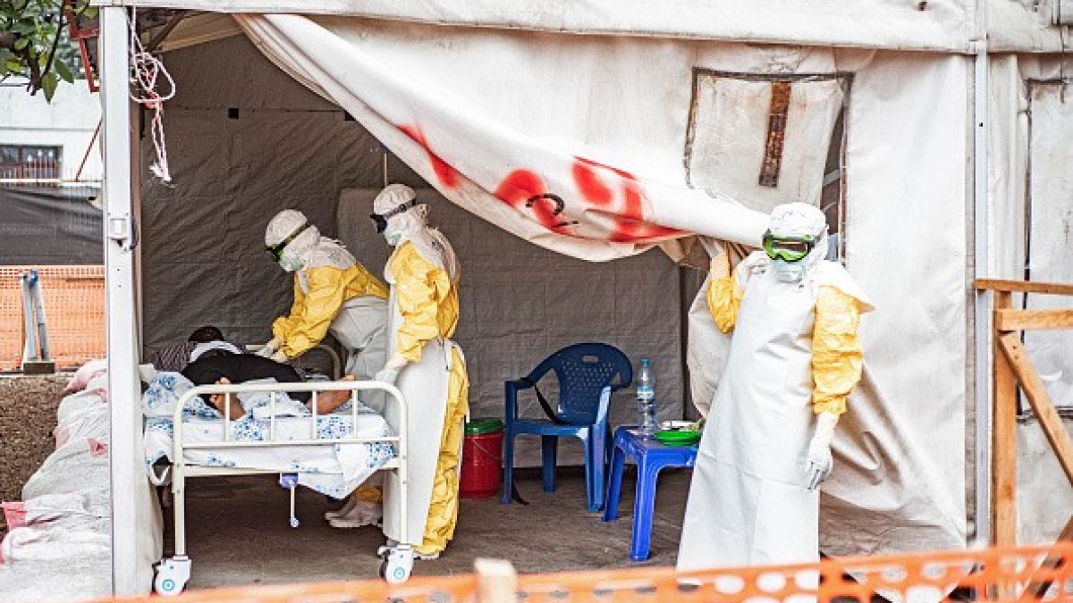 Ebola chega a campo de refugiados no Congo com primeiras mortes confirmadas