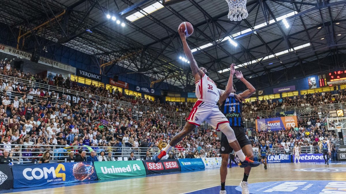 Franca vence Pinheiros e conquista pentacampeonato inédito do NBB