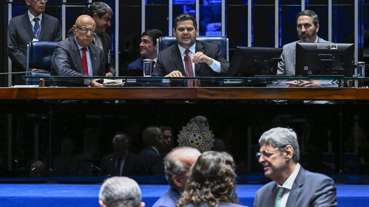 Governo estima que pautas-bomba no Congresso geram impacto fiscal de R$ 111 bi ao ano