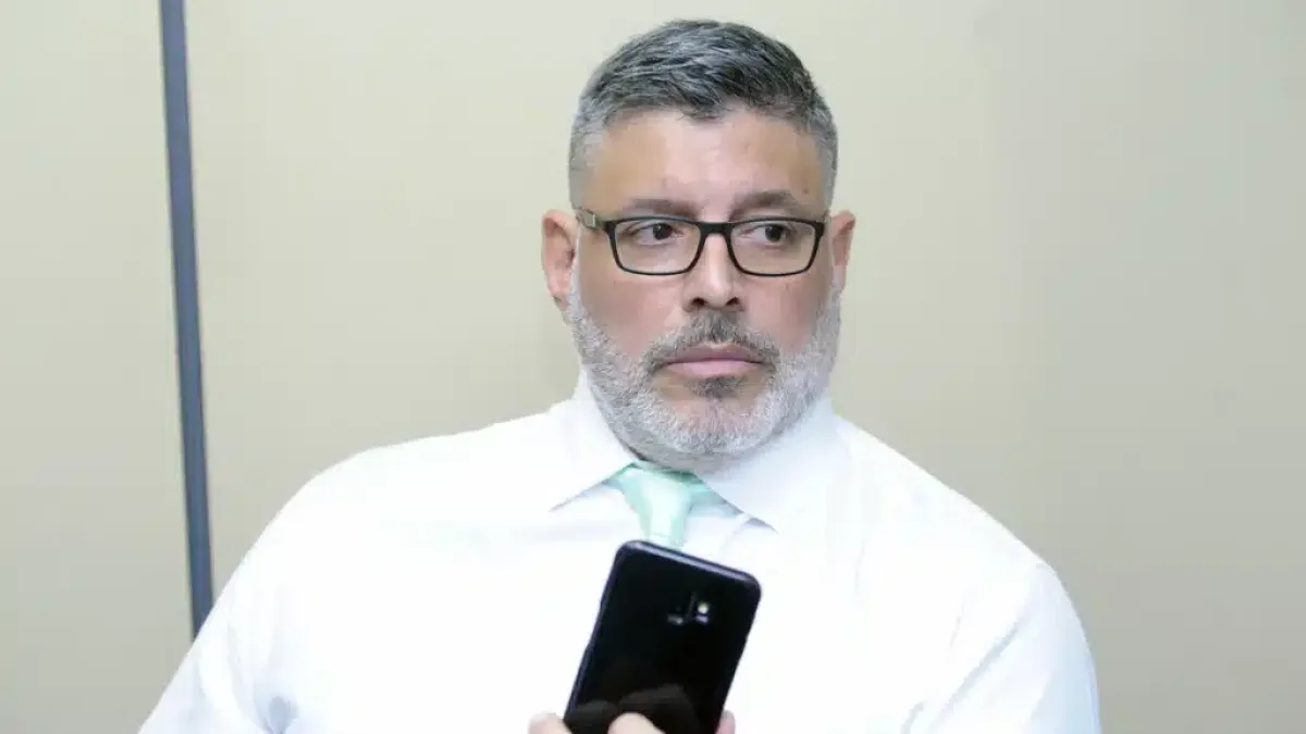 Alexandre Frota se oferece para pagar multa de jornalista condenado por difamação contra Carla Zambelli