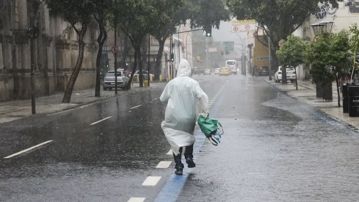 Chuva intensa e temporais atingem Sul, Sudeste e Centro-Oeste no fim de semana