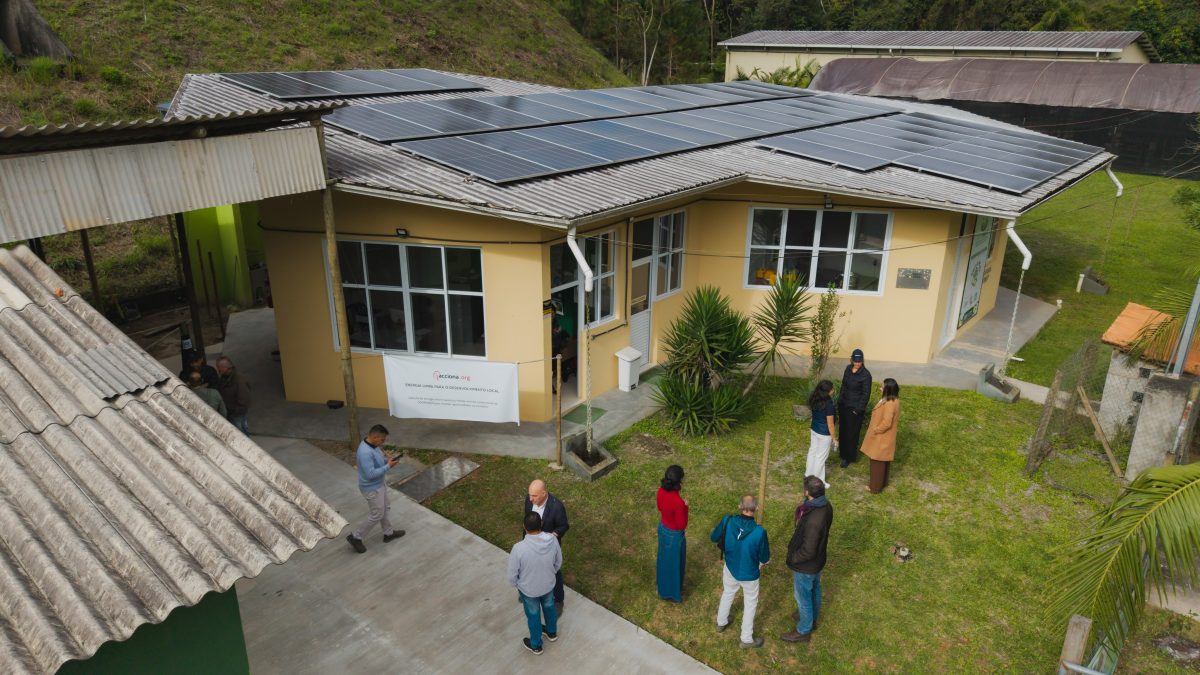 Fundação instala painéis solares para cooperativa rural no Vale do Ribeira