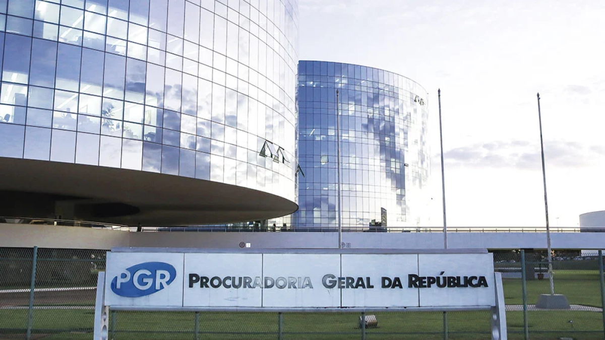PGR defende lei que reduz pena de condenados do 8 de janeiro, incluindo Bolsonaro