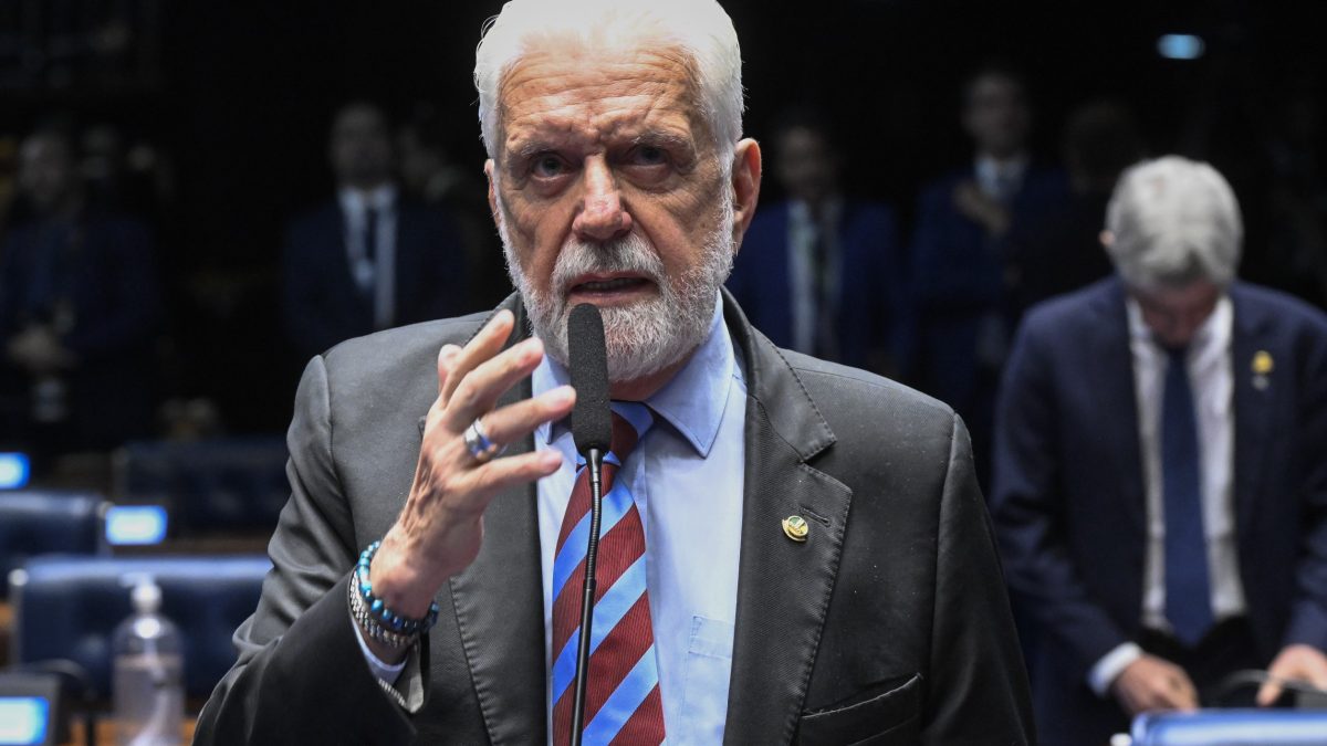 Após reunião com Lula, Jaques anuncia afastamento da liderança do governo no Senado