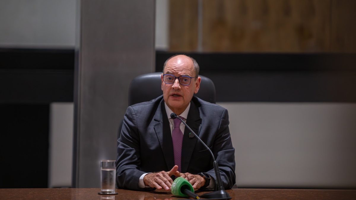 ‘Mãos de tesoura’: Couto supera 4 mil exonerações no Rio em três meses