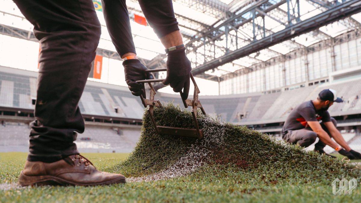 Athletico inicia troca do gramado sintético da Arena da Baixada