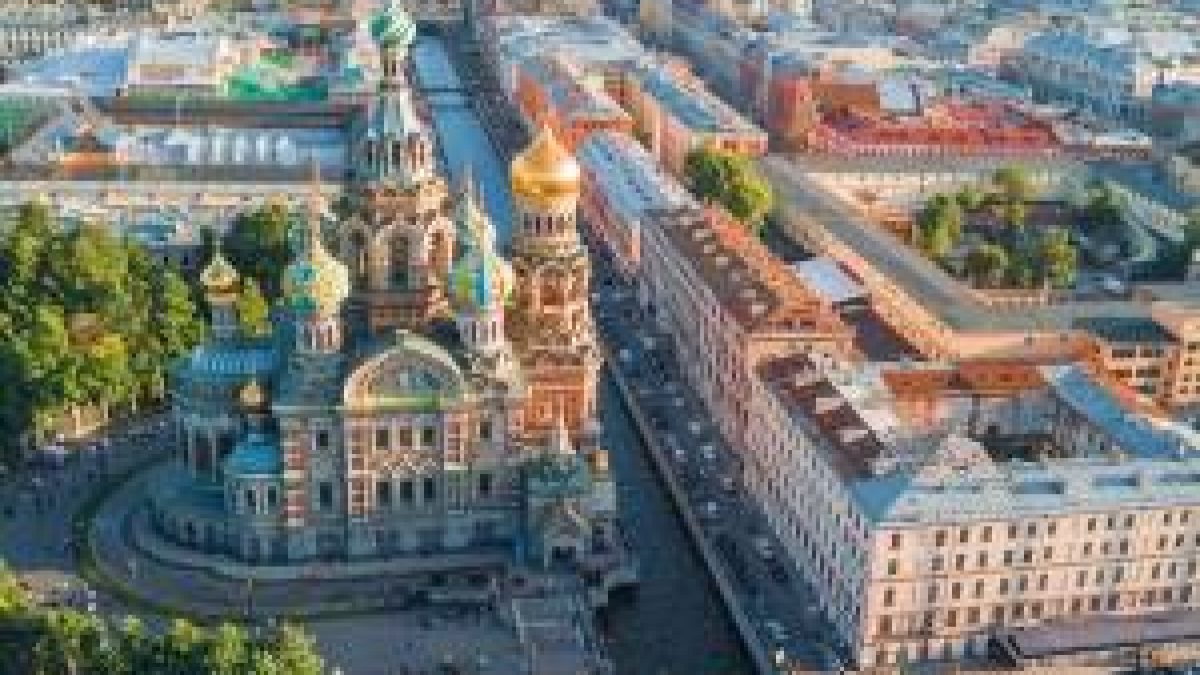 Ucrânia ataca São Petersburgo com 376 drones após Putin recusar encontro com Zelensky