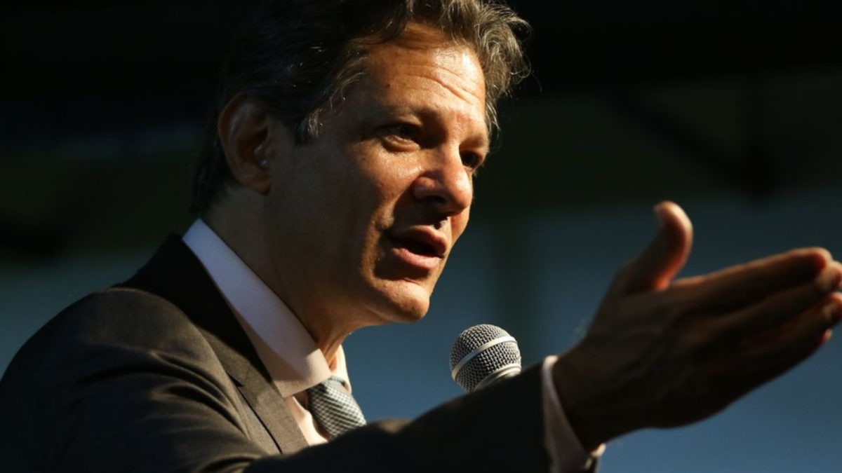 Haddad critica Tarcísio e Flávio por supostas mentiras sobre impostos