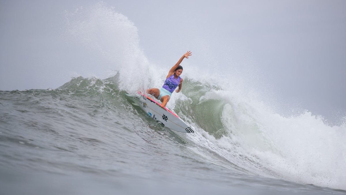 Luana Silva vence espanhola e avança às quartas de final em El Salvador