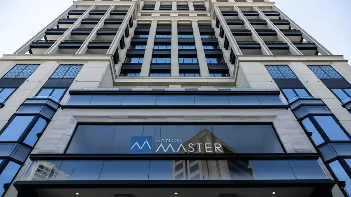 PT defende instalação de CPI do Banco Master e cita Flávio Bolsonaro