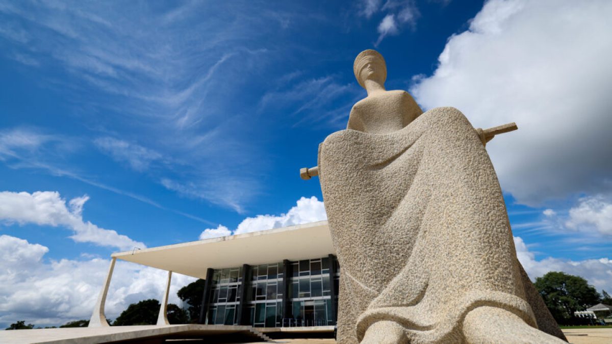 Salários de juízes no Brasil chegam a R$ 1 milhão; anistiados políticos também recebem valores milionários