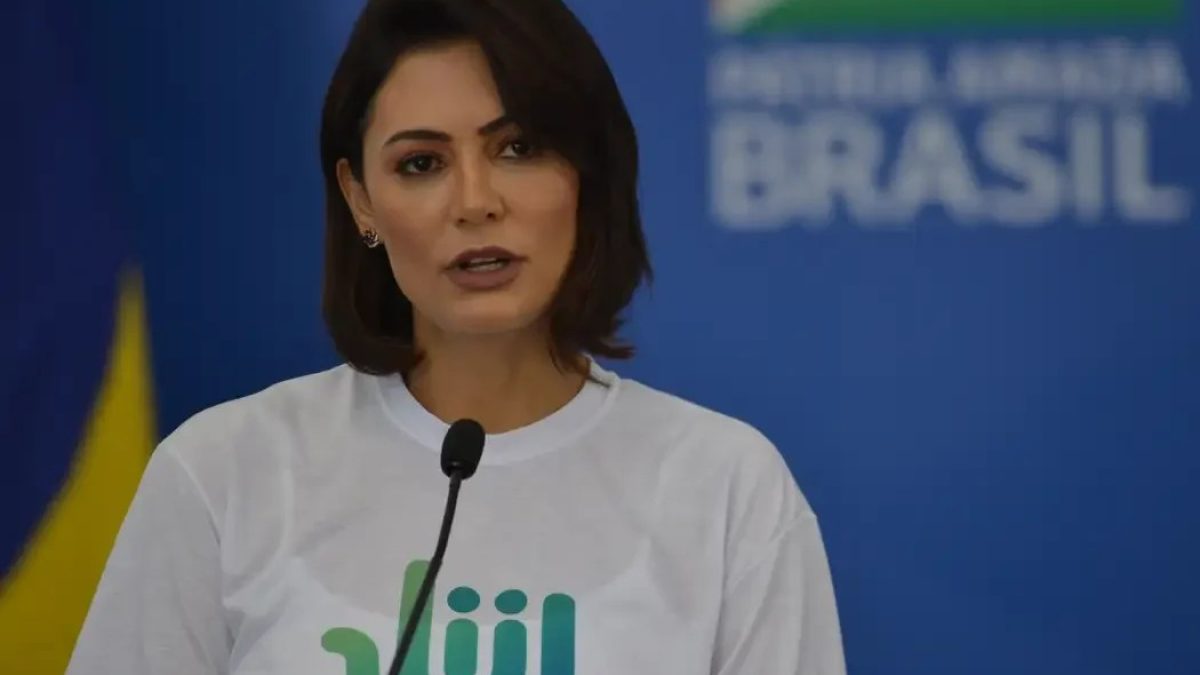 Aliados notam uma mudança em Michelle no caso da prisão de Bolsonaro