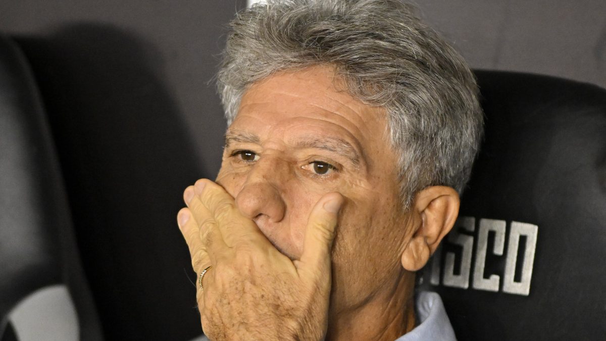Pedrinho critica postura de Renato com elenco do Vasco: "Direcionou míssil muito forte para os atletas"