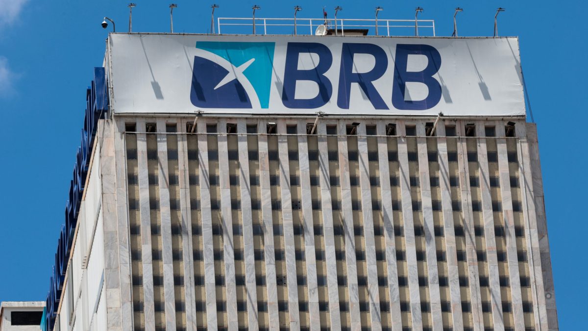 Socorro de R$ 6,6 bi ao BRB é sancionado pelo governo do DF