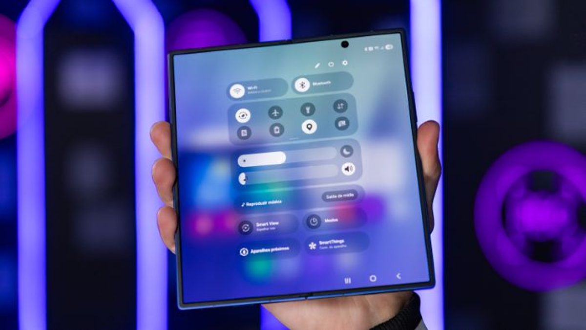 Vazamento aponta que Galaxy Z Fold 8 terá tela de alta densidade