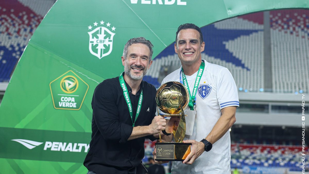Presidente do Paysandu brinca com hexa da Copa Verde antes da Copa do Mundo