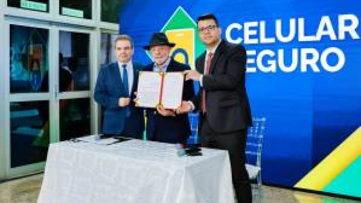 Planalto teme desgaste eleitoral com novo programa de Lula contra roubo de celulares
