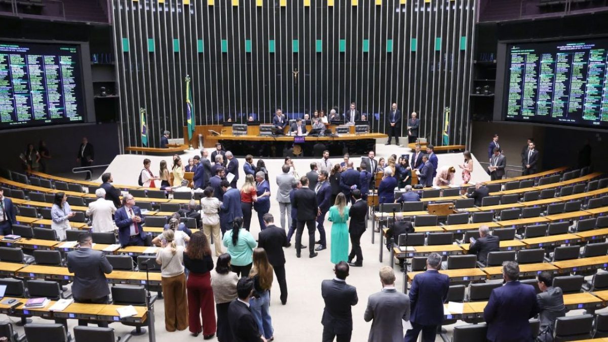 Congresso realiza sessão conjunta para análise de vetos presidenciais nesta quinta-feira
