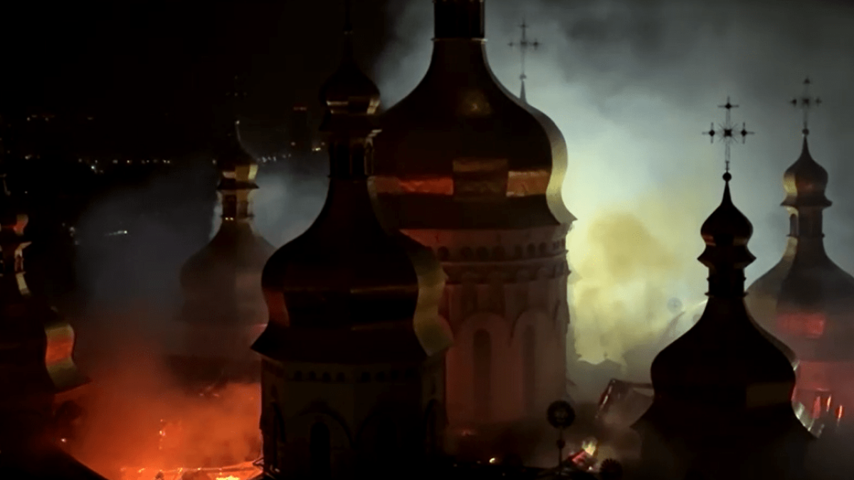 Ataque russo provoca incêndio em histórico mosteiro de Kiev, patrimônio da Unesco