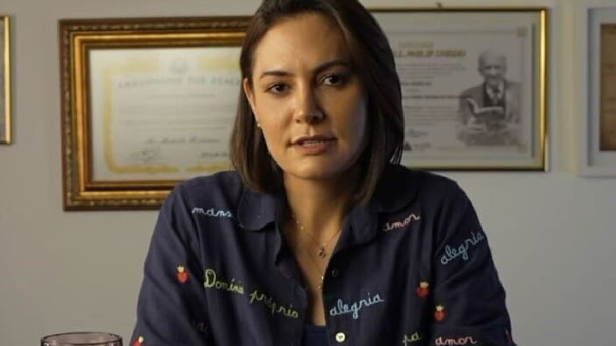 Após vídeo, Michelle diz que "não há briga" com Flávio Bolsonaro