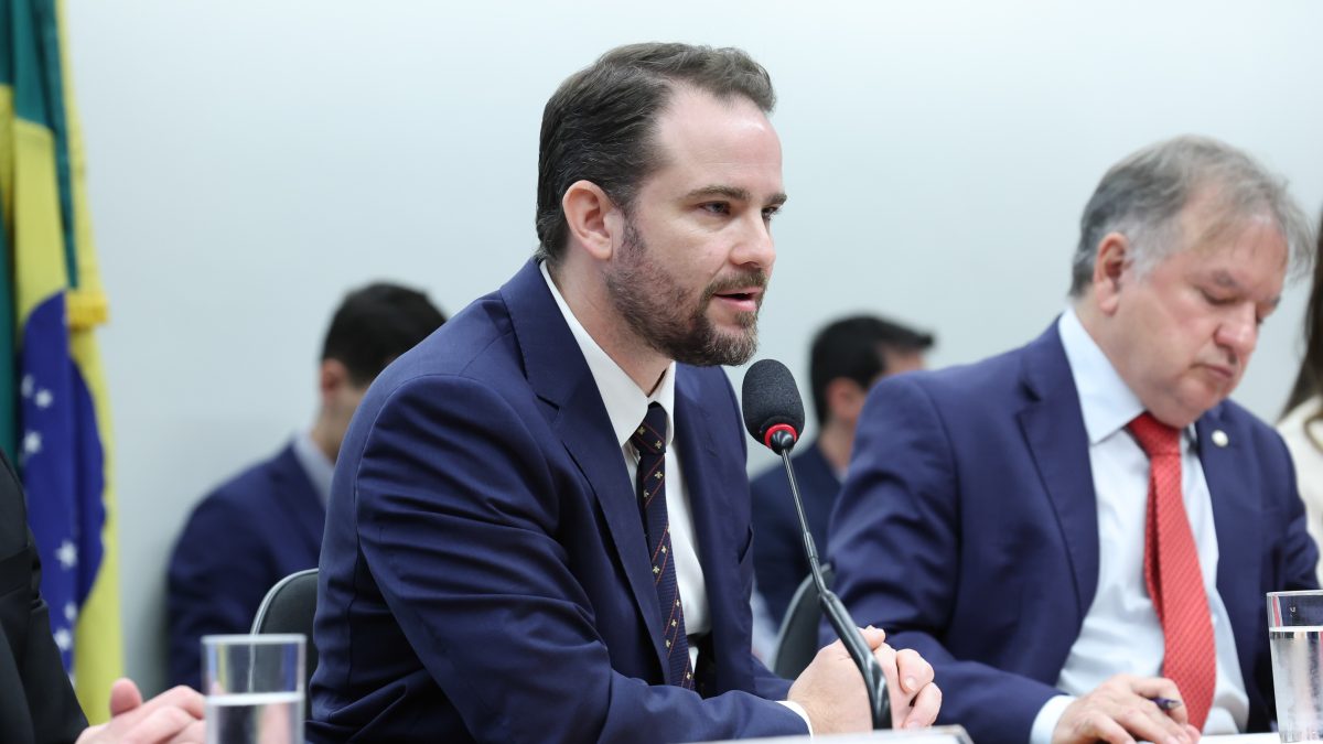 Governo propõe elevar limite do MEI para R$ 130 mil até 2028, mas descarta ampliar faixas do Simples