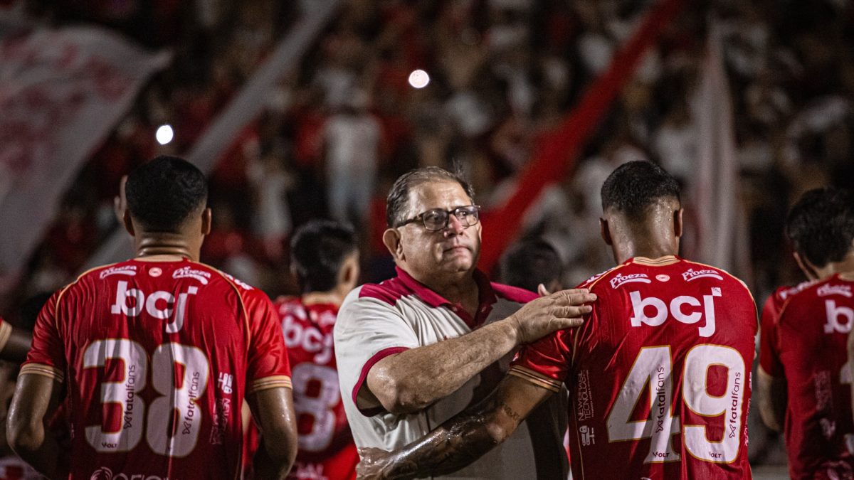 Vila Nova abre três pontos na liderança e encara sequência decisiva na Série B