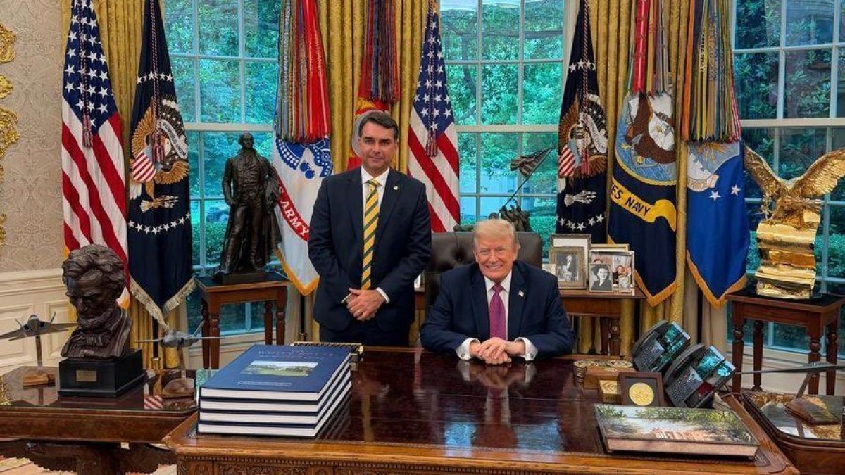 Trump declara apoio a candidato de ultradireita na Colômbia e amplia intervenção na América Latina