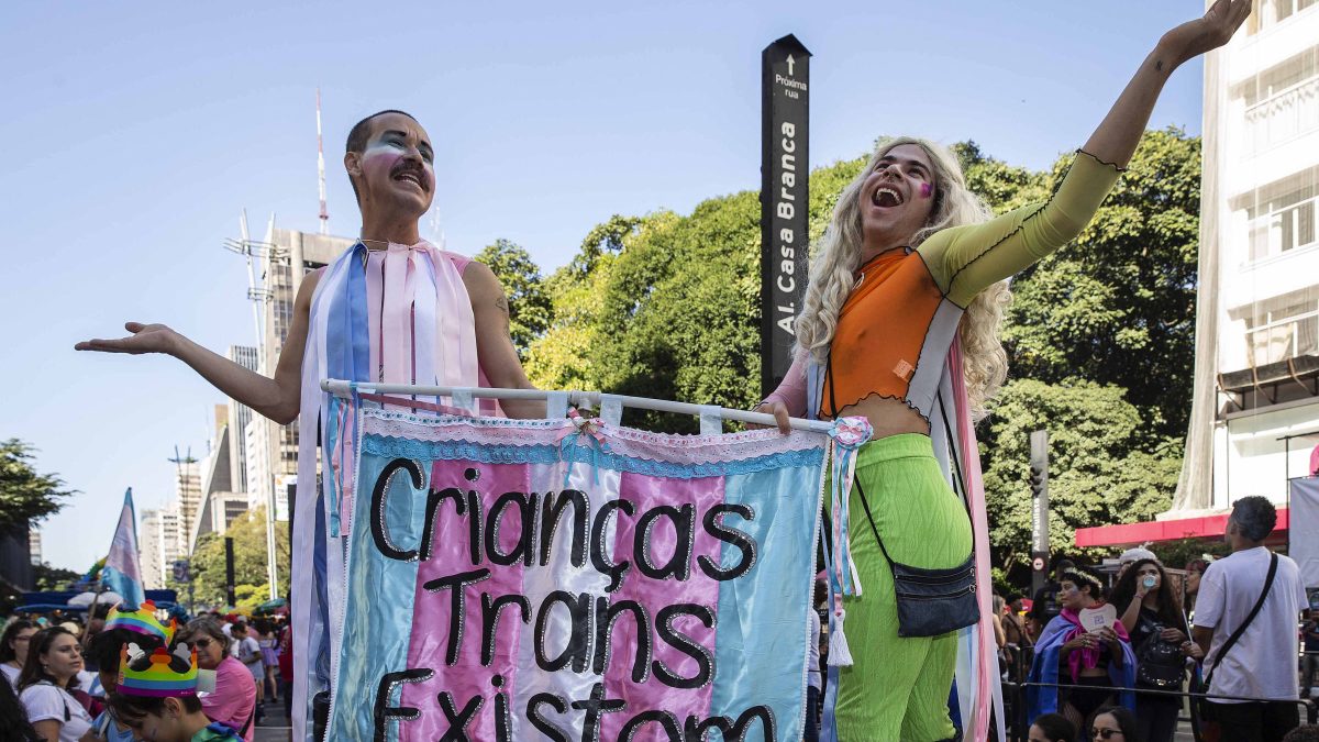 Justiça Federal autoriza bloqueio hormonal para adolescente trans de 13 anos em Porto Alegre