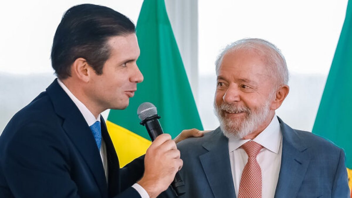 Motta reforça aproximação com Lula e vira aliado contra pautas da direita