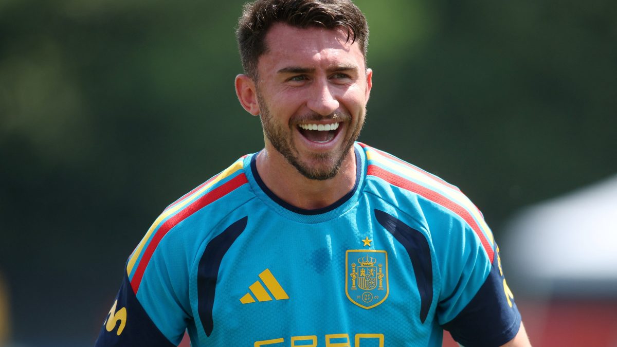 Laporte elogia cidade-base da Espanha na Copa e brinca: "Tem bons restaurantes"