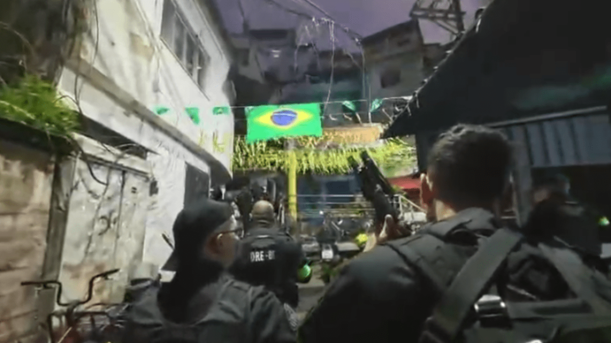VÍDEO: Cariocas acordam ao som de tiros durante operação no morro Dona Marta
