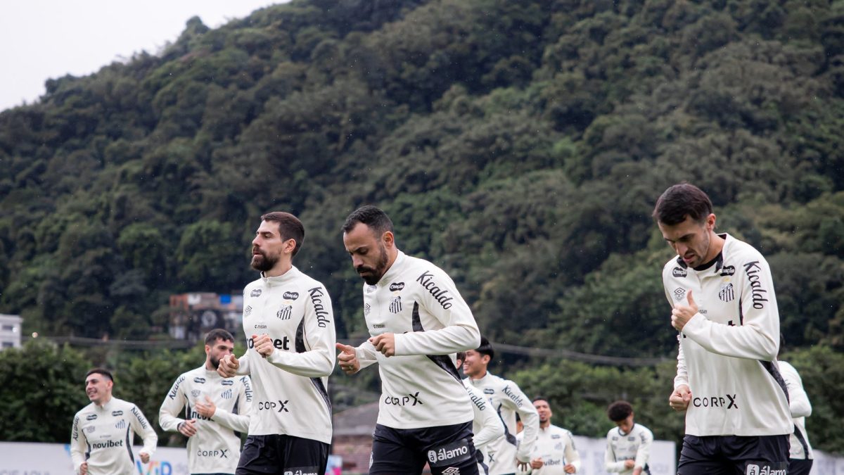 Preparador físico do Santos analisa intertemporada: "Não é o cenário ideal, mas já é melhor"
