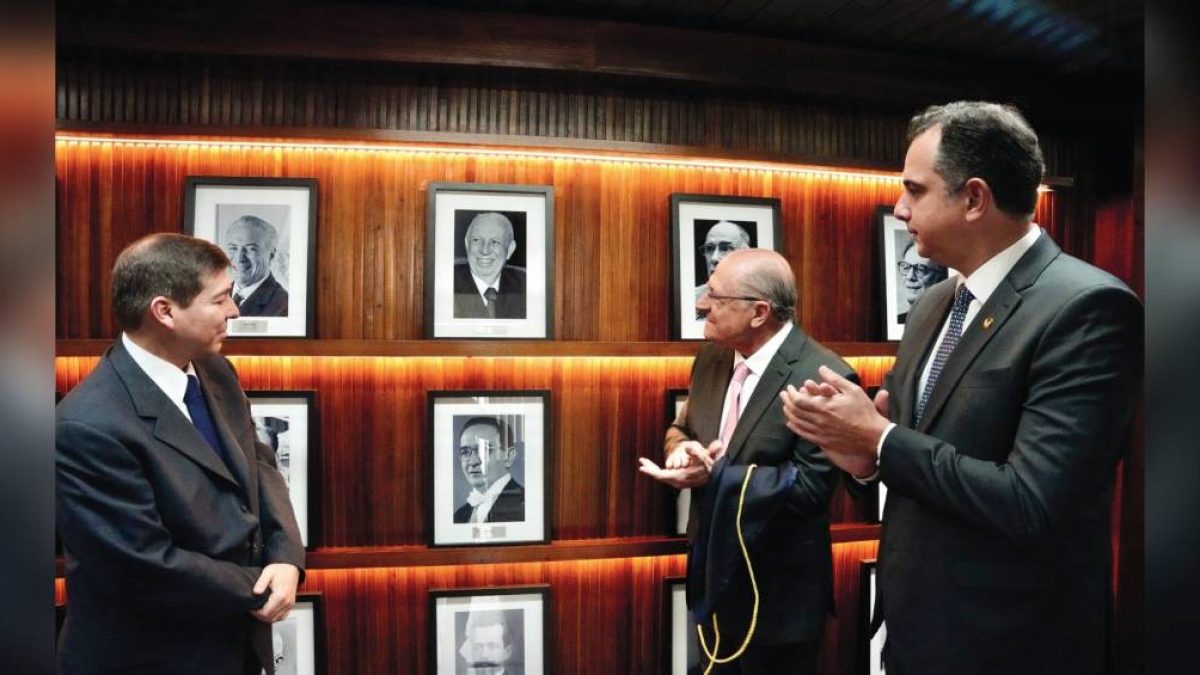 Sem Pacheco, Lula enfrenta indefinição de palanque em Minas Gerais para 2026