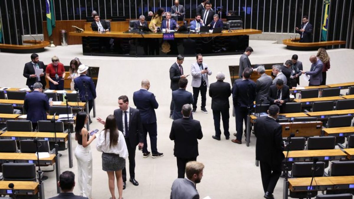 Câmara aprova PEC que amplia imunidade tributária para entidades religiosas