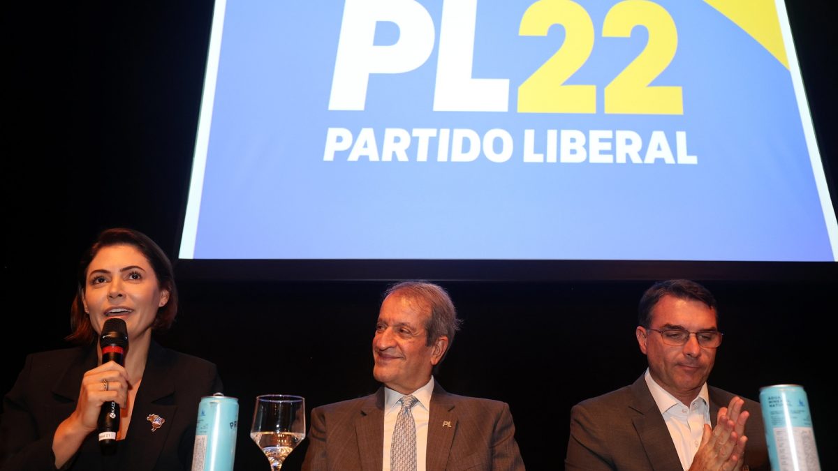 Michelle x Flávio Bolsonaro: a guerra no clã do ex-presidente nas eleições 2026