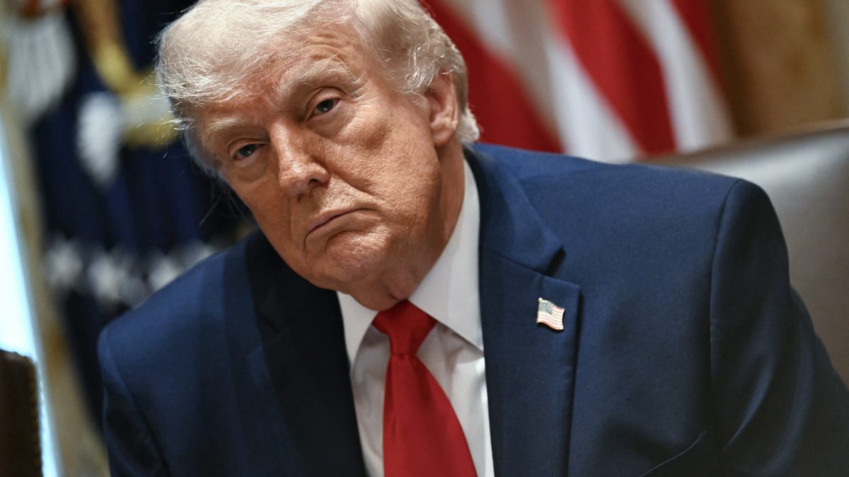 Trump ameaça atacar o Irã ‘com muita força’ por conflitos com Hezbollah