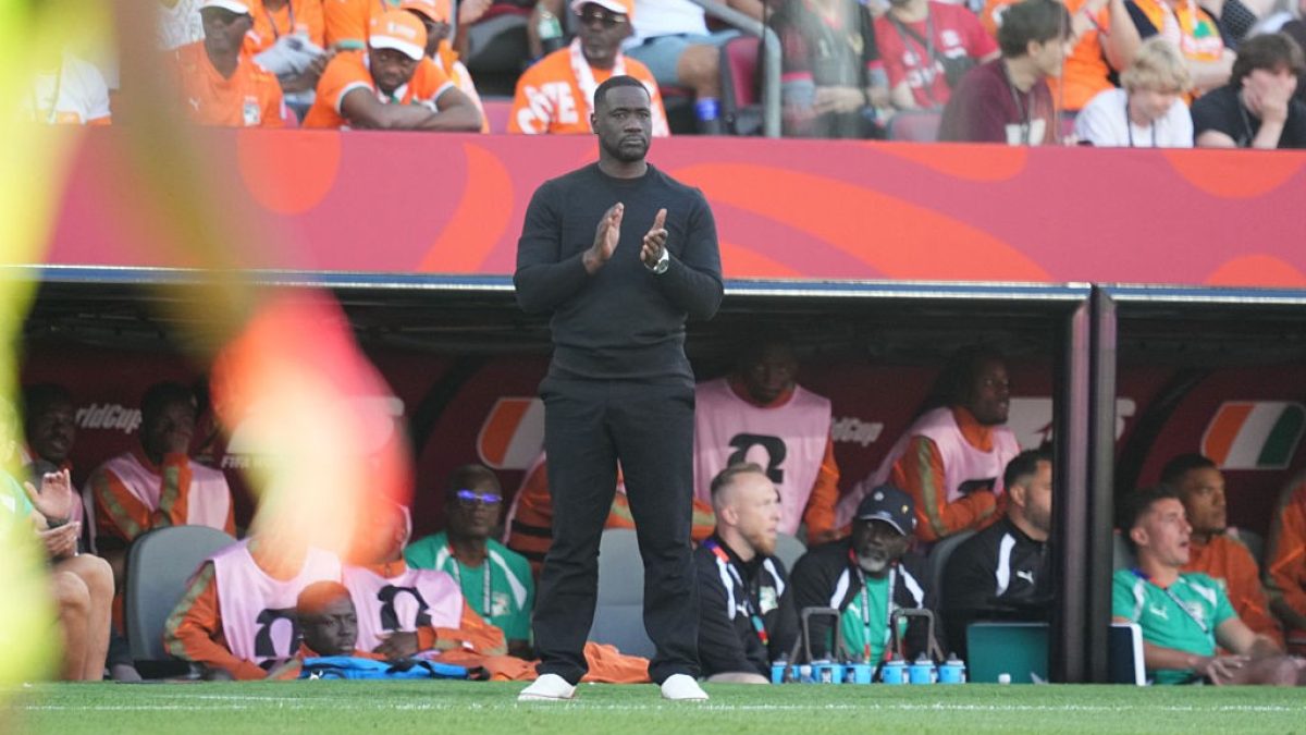 Técnico da Costa do Marfim exalta experiência da Alemanha em virada: "Aproveitaram chances"