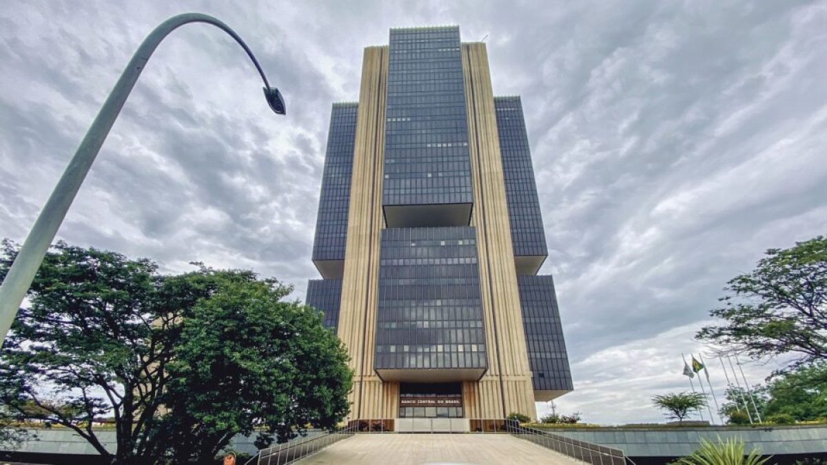 Chance de fracasso no controle da inflação em 2026 sobe de 30% para 79%, avalia Copom