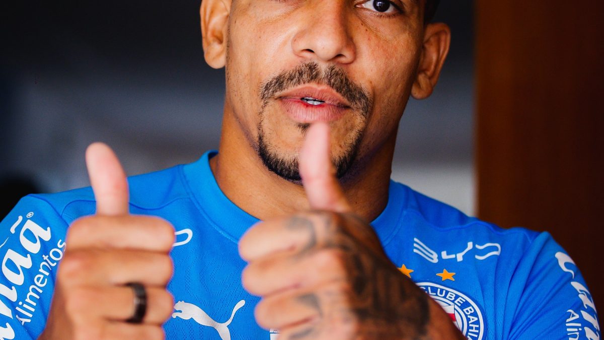 Gilberto destaca resiliência após cirurgia e mira regularidade no Bahia por vaga na Libertadores