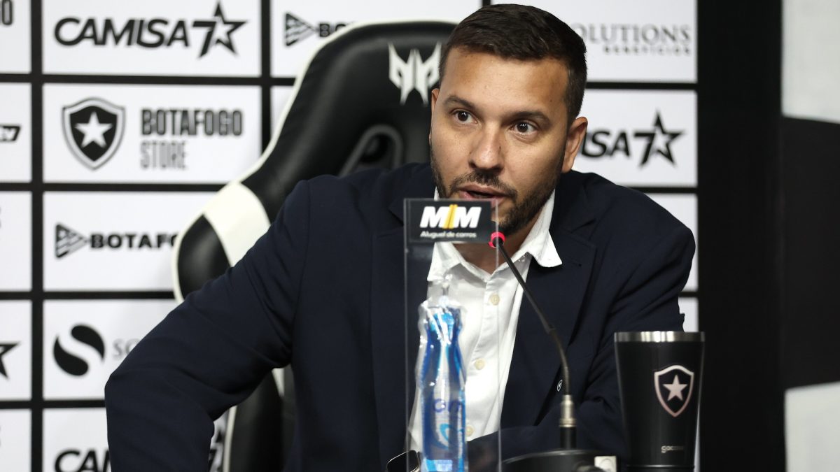 Ex-diretor do Botafogo, Alessandro Brito acerta ida ao Crystal Palace como head scout