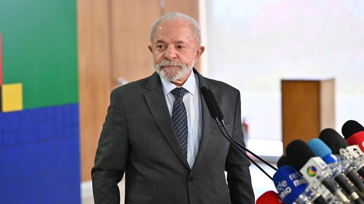 Lula viaja ao G7 em meio a tensão com EUA por tarifas e veto europeu à carne