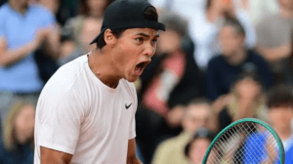 Guto Miguel vence Roland Garros juvenil e se torna número 1 do mundo sub-18